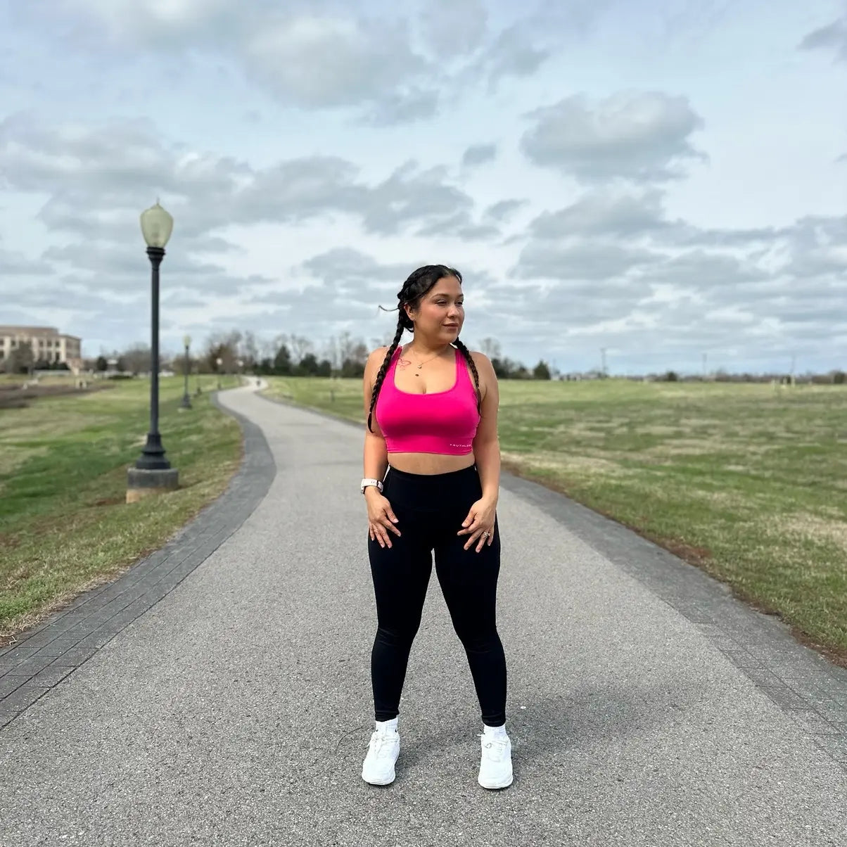 Crisscross Open Back Sports Bra for Enhanced Comfort and Support